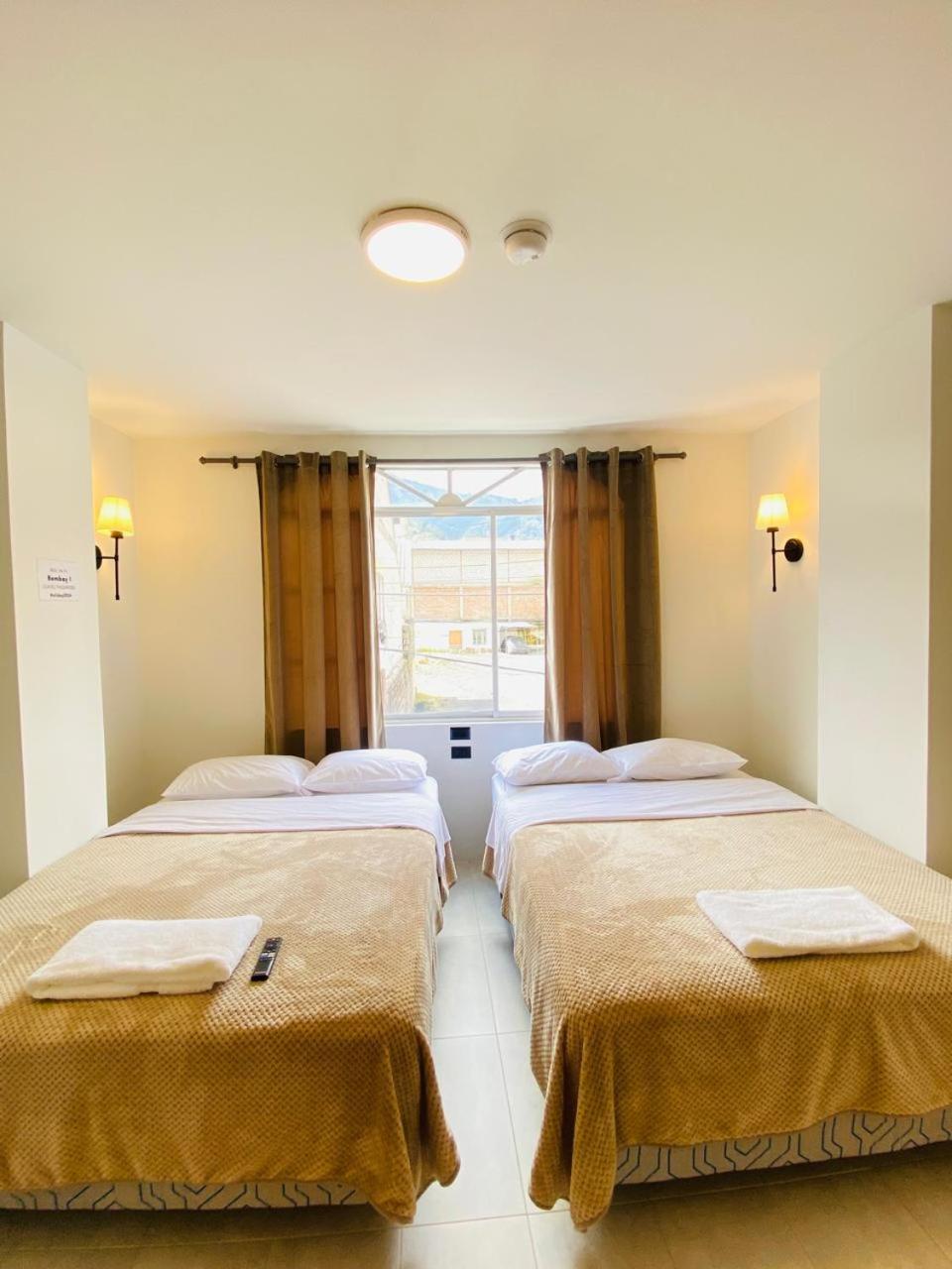 Hotel Bombay バーニョス エクステリア 写真